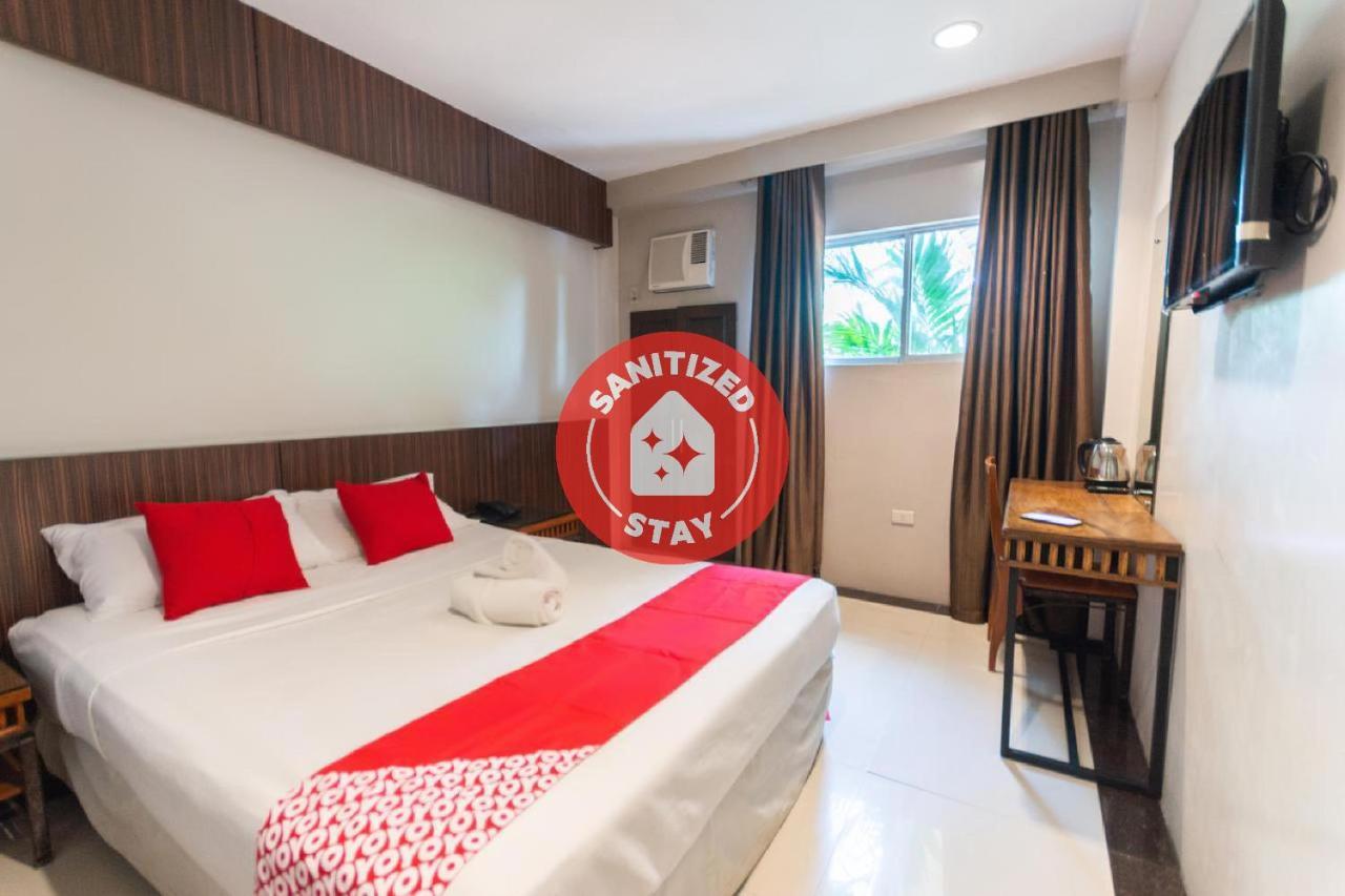 OYO 258 Chito's Hotel Iloilo Esterno foto